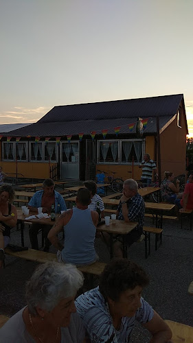 Csalogány Borozó - Szórakozóhely