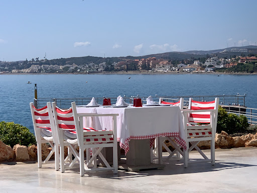 Restaurante Ancla Sea Bridge Estepona - bahia Doncella Beach, 4, 29693 Estepona, Málaga