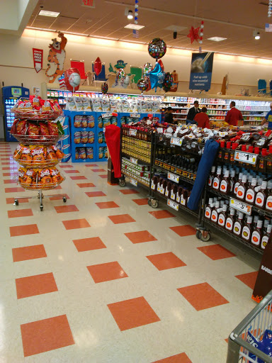 Grocery Store «Market Basket», reviews and photos, 275 Squire Rd, Revere, MA 02151, USA