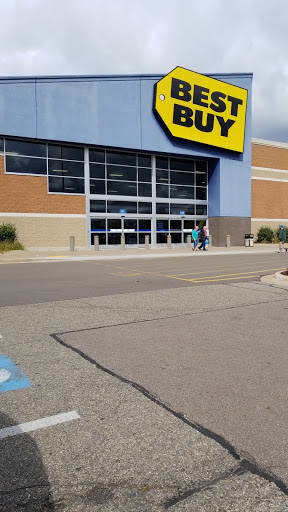 Electronics Store «Best Buy», reviews and photos, 12765 Harper Village Dr #160, Battle Creek, MI 49014, USA
