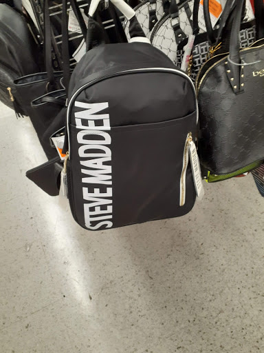 Shopping Mall «Woodforest Shopping Center», reviews and photos, 443 Uvalde Rd, Houston, TX 77015, USA