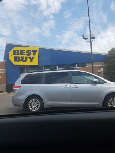 Electronics Store «Best Buy», reviews and photos, 3549 W Shore Dr, Holland, MI 49424, USA