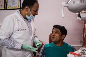 Delhi Dental Station image