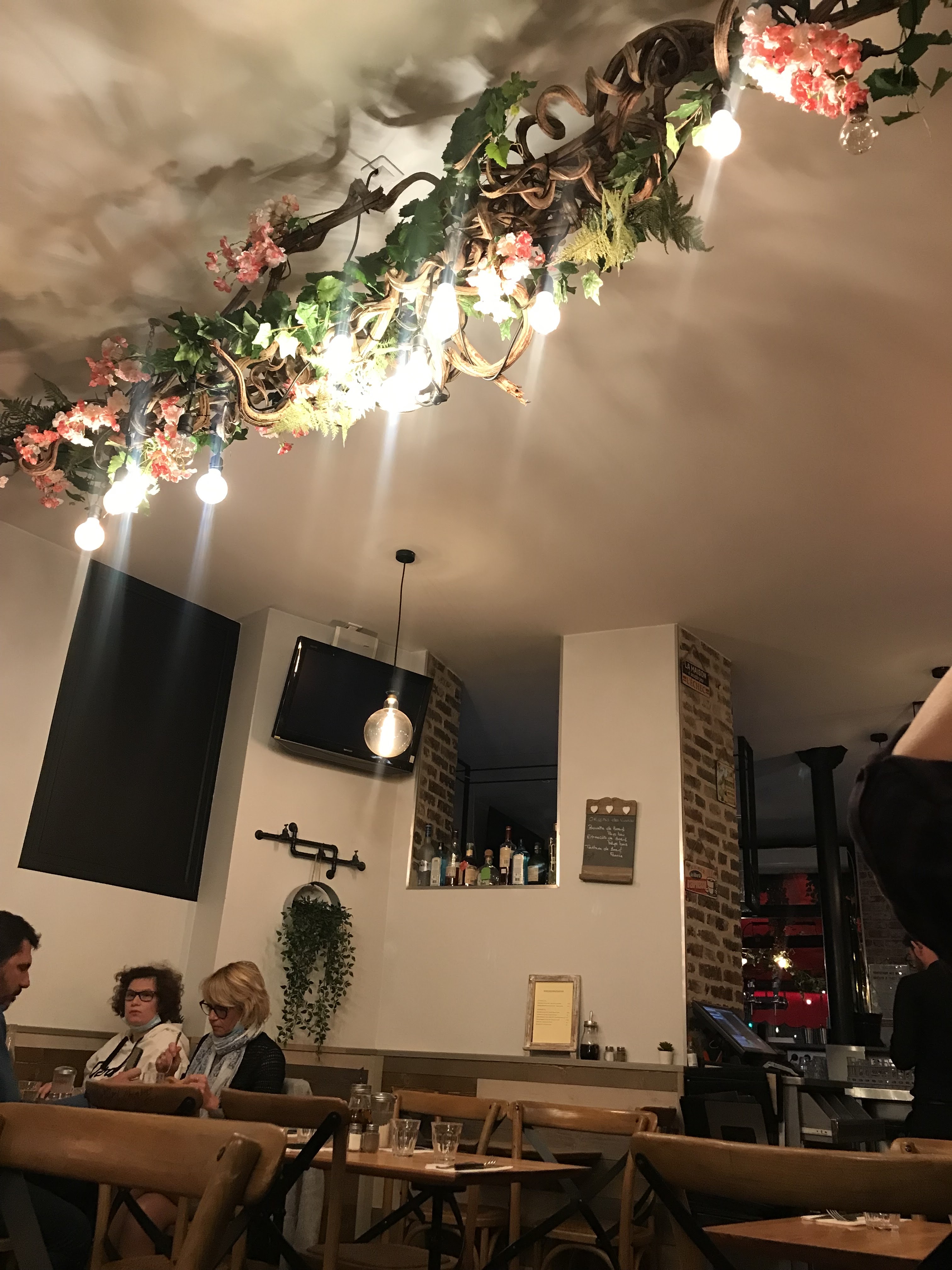 Photo n° 4 de l'avis de T.r fait le 30/10/2021 à 23:13