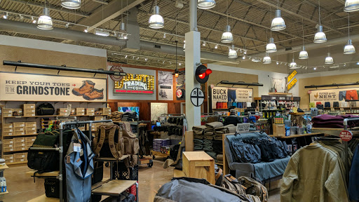 Clothing Store «Duluth Trading Company», reviews and photos, 252 57th Ave NE, Fridley, MN 55432, USA