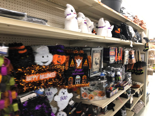 Discount Store «Big Lots», reviews and photos, 8563 Watson Rd, Webster Groves, MO 63119, USA