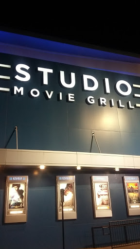 Movie Theater «Studio Movie Grill», reviews and photos, 2880 Holcomb Bridge Rd, Alpharetta, GA 30022, USA