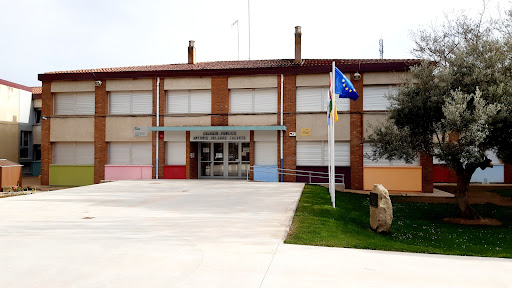 Colegio Público Antonio Delgado Calvete en Arnedo