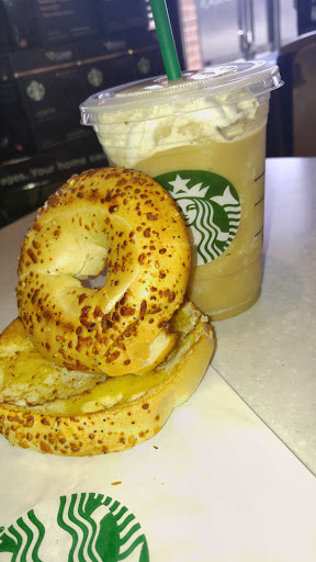 Coffee Shop «Starbucks», reviews and photos, 1090 Silas Deane Hwy, Wethersfield, CT 06109, USA