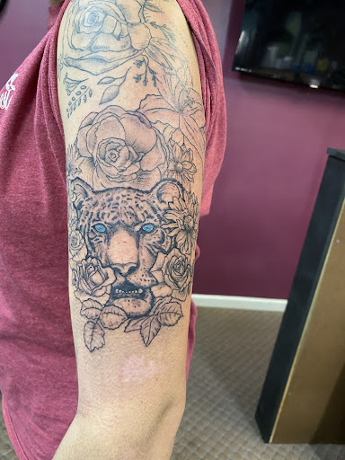 Explore funny couple tattoo ideas, creative tattoo ideas in Orland, available at K1LL3R ARTW0RK