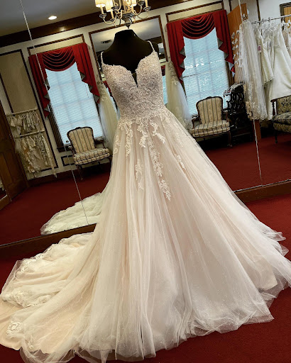 Bridal Shop «Andrews Bridal Shoppe & Tuxedo Central», reviews and photos, 2806 Montgomery Hwy, Dothan, AL 36303, USA