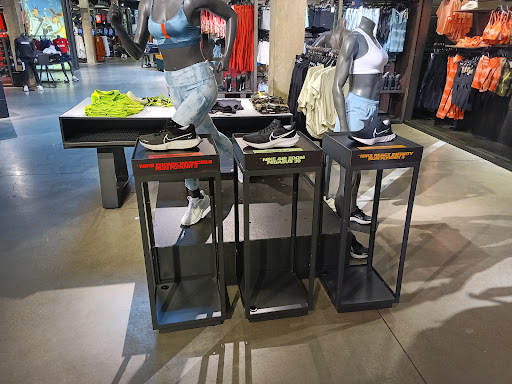 Clothing Store «Nike», reviews and photos, 8687 N Central Expy, Dallas, TX 75225, USA