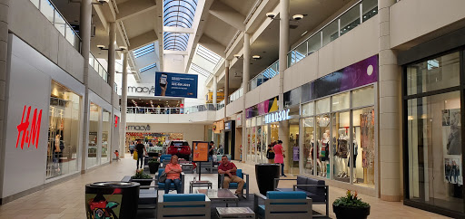 Shoe Store «Finish Line», reviews and photos, 1819 Montebello Town Center #13, Montebello, CA 90640, USA