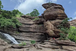 Puligundam waterfalls image