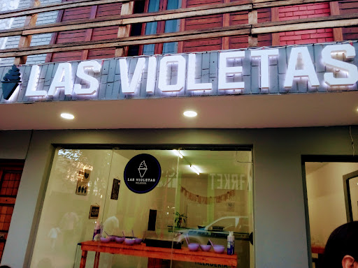 Las violetas heladería - Ice cream shop en Villa Mercedes