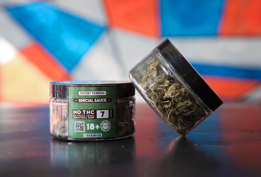 Tobacco Shop «18 Plus Vape & Shop», reviews and photos, 4037 Broadway, Kansas City, MO 64111, USA