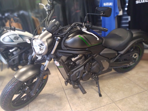 Suzuki Motorcycle Dealer «Suzuki of Carol Stream», reviews and photos, 106 N Schmale Rd, Carol Stream, IL 60188, USA