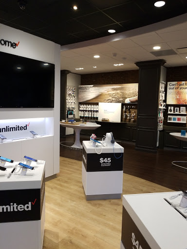 Cell Phone Store «Verizon», reviews and photos, 2608 E Stone Dr, Kingsport, TN 37660, USA