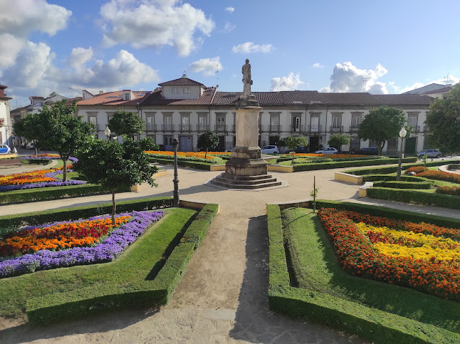 Avaliações doPraça Mouzinho de Albuquerque ou Campo Novo em Braga - Jardinagem