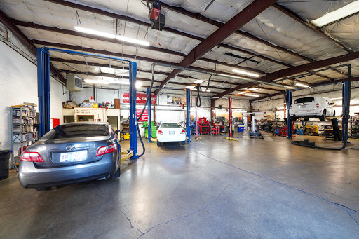 Auto Repair Shop «Accurate Auto of Lake Oswego», reviews and photos, 7025 SW McEwan Rd, Lake Oswego, OR 97035, USA