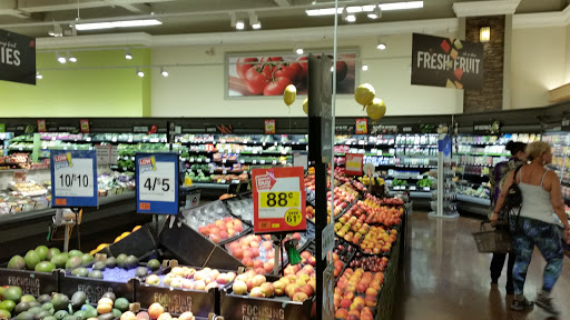 Grocery Store «Stop & Shop», reviews and photos, 101 Andrew Ave, Wayland, MA 01778, USA