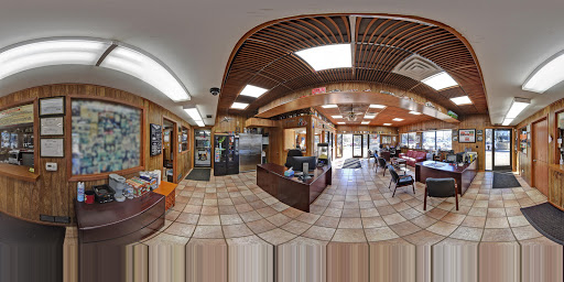 Used Car Dealer «Murray Motors Inc», reviews and photos, 2602 NE 46th Ave, Des Moines, IA 50317, USA