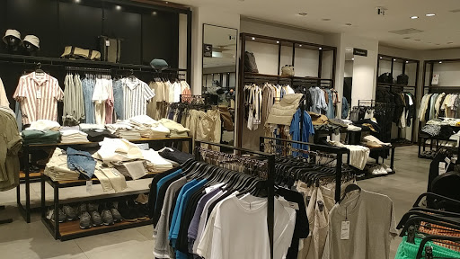 Stores to buy men's white shirts Antalya