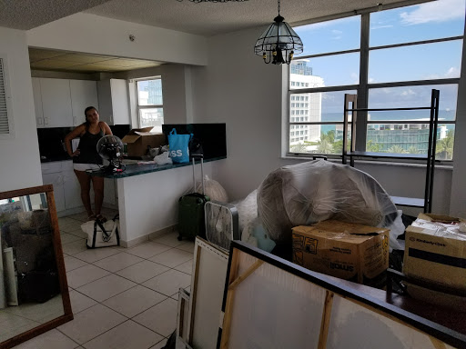 Supermarket «Triton Supermarket», reviews and photos, 2715 Collins Ave, Miami Beach, FL 33140, USA