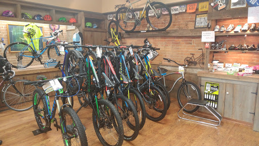 Bicycle Repair Shop «Mountain Road Cycles», reviews and photos, 109 South St, Chardon, OH 44024, USA