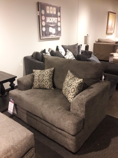 Becker Furniture & Mattress - Rosedale Center