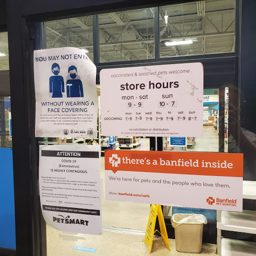 Pet Supply Store «PetSmart», reviews and photos, 730 S Sepulveda Blvd, El Segundo, CA 90245, USA