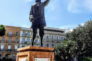 Estatua De Blas De Lezo image