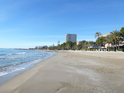 Platja Voramar'in fotoğrafı uçurumlarla desteklenmiş