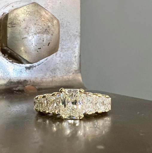 Jewelry Store «ER Sawyer Jewelers», reviews and photos, 638 4th St, Santa Rosa, CA 95404, USA