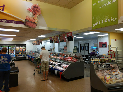 Grocery Store «Giant», reviews and photos, 1454 Chain Bridge Rd, McLean, VA 22101, USA