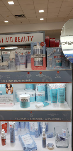 Hair Salon «Ulta Beauty», reviews and photos, 6517 Grand Ave, Gurnee, IL 60031, USA