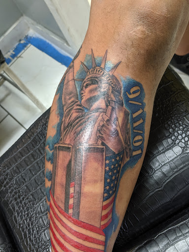 Tattoo Shop «Phat Boys Tattoos & Body Piercings», reviews and photos, 6640 Southwest Fwy A, Houston, TX 77074, USA