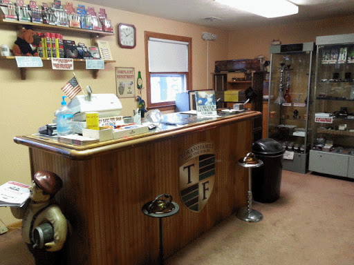 Tobacco Shop «By The Bay Smoke Shop / Cigar Shop», reviews and photos, 191 Airport Rd, Warwick, RI 02889, USA