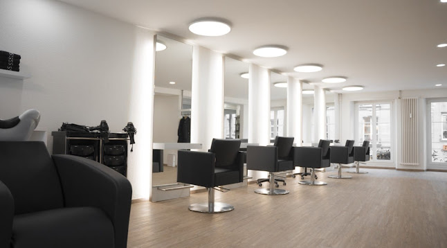 Rezensionen über Esteta Hairstyling in Bern - Friseursalon