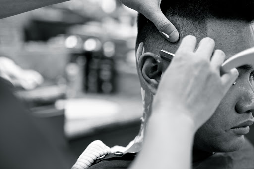 Barber Shop «Mannys Barbershop», reviews and photos, 14840 W Magnolia Blvd, Sherman Oaks, CA 91403, USA