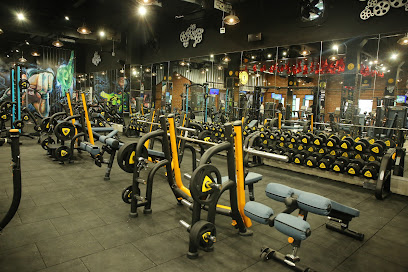 GOLD,S GYM MALL ROAD