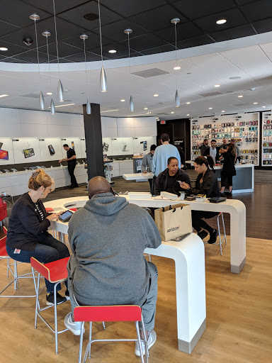 Cell Phone Store «Verizon», reviews and photos, 346 NJ-10, East Hanover, NJ 07936, USA