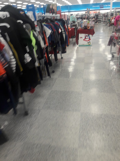 Clothing Store «Ross Dress for Less», reviews and photos, 10700 MacArthur Blvd, Oakland, CA 94605, USA