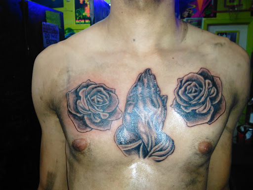 Tattoo Shop «hollywood ink», reviews and photos, 809 S Danny Thomas Blvd, Memphis, TN 38126, USA