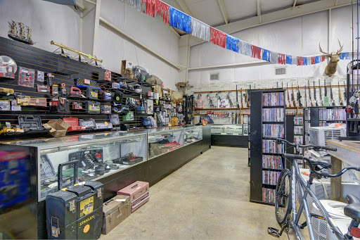 Pawn Shop «USA Loans Pawn Shop», reviews and photos, 5925 S University Ave, Little Rock, AR 72209, USA