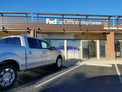 Shipping and Mailing Service «FedEx Office Ship Center», reviews and photos, 2200 Northlake Pkwy #160, Tucker, GA 30084, USA
