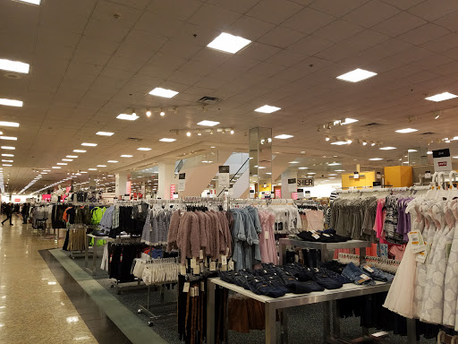 Department Store «Century 21 Department Store», reviews and photos, 1085 Old Country Rd, Westbury, NY 11590, USA