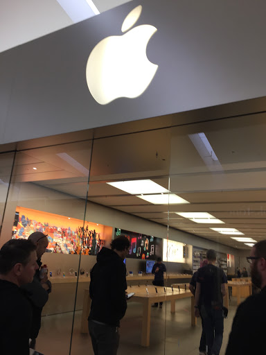 Computer Store «Apple Southcenter», reviews and photos, 801 Southcenter Mall, Tukwila, WA 98188, USA