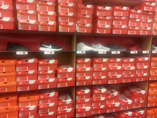 Shoe Store «Famous Footwear», reviews and photos, 1515 US-22 #42, Watchung, NJ 07069, USA