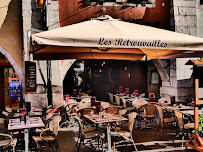 Atmosphère du Restaurant Brasserie Les Retrouvailles à Annecy - n°3